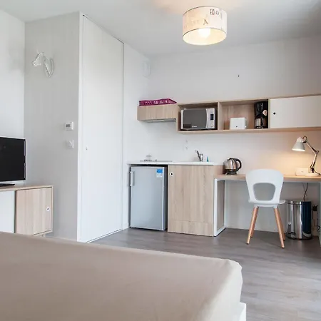 Ξενοδοχείο με διαμερίσματα Uxco H2o